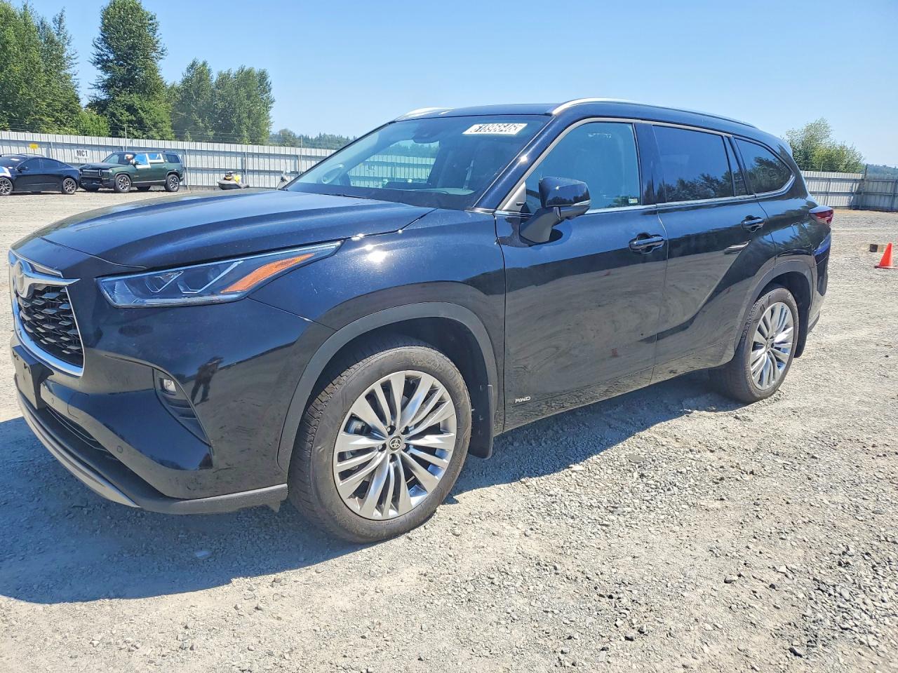 2026 TOYOTA HIGHLANDER HYBRID PLATINUM