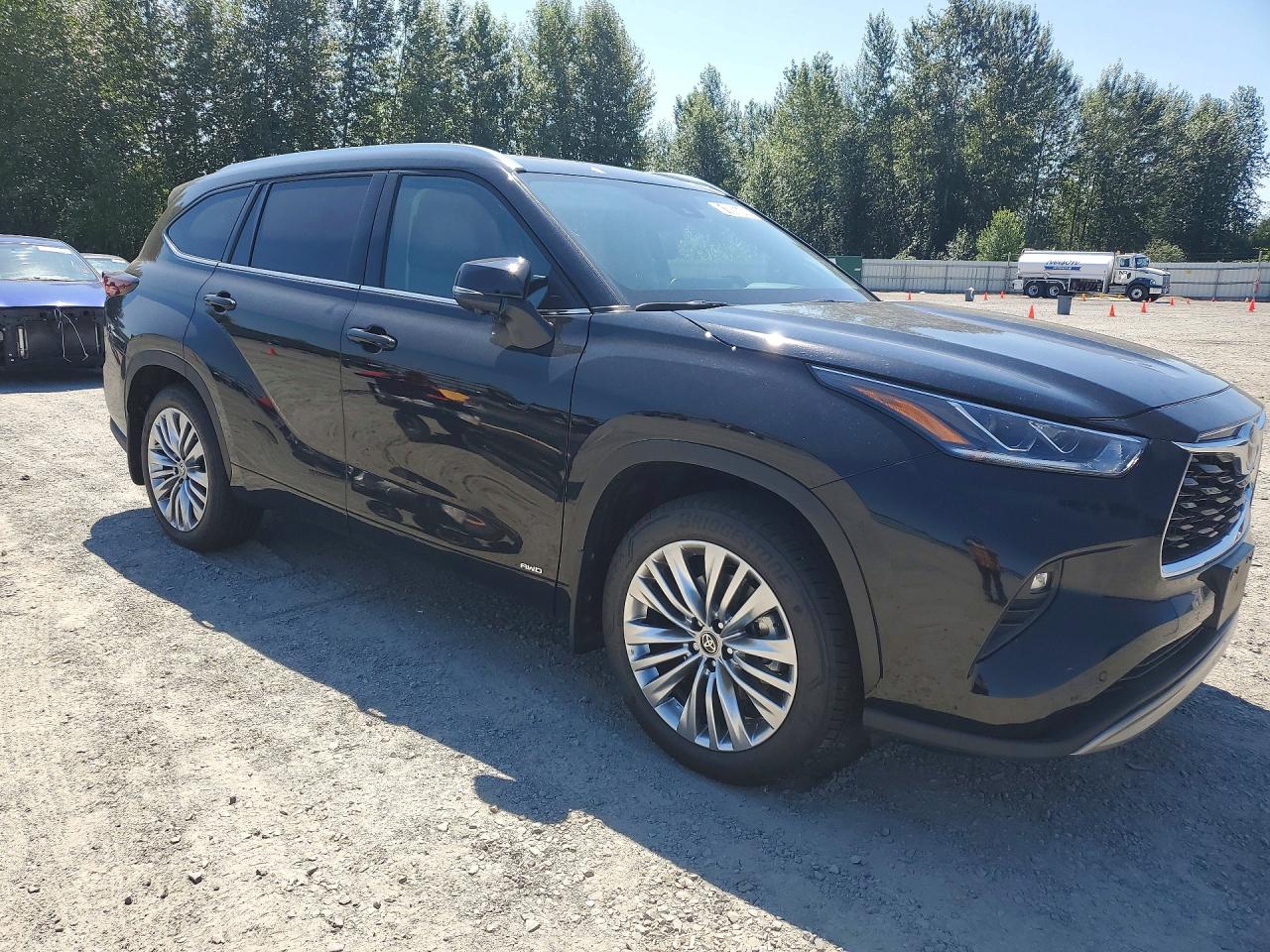 2026 TOYOTA HIGHLANDER HYBRID PLATINUM — снимка 4