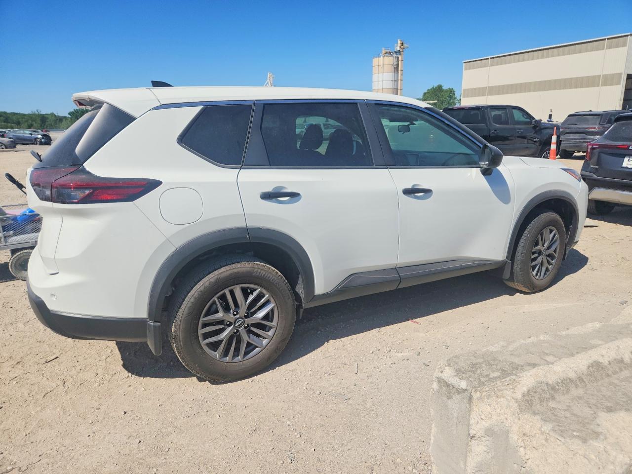 2025 NISSAN ROGUE S — снимка 3