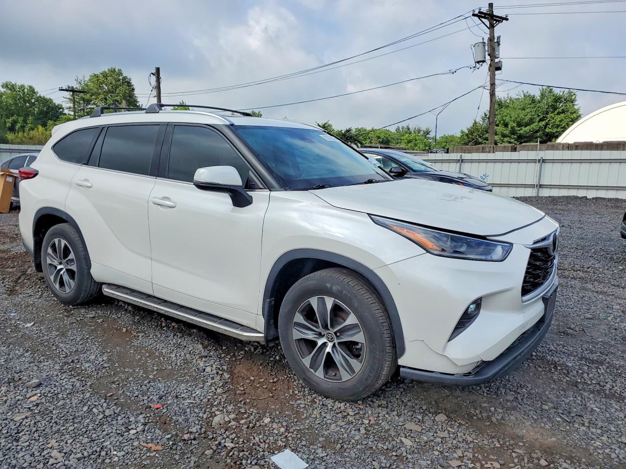 2021 TOYOTA HIGHLANDER XLE — снимка 4