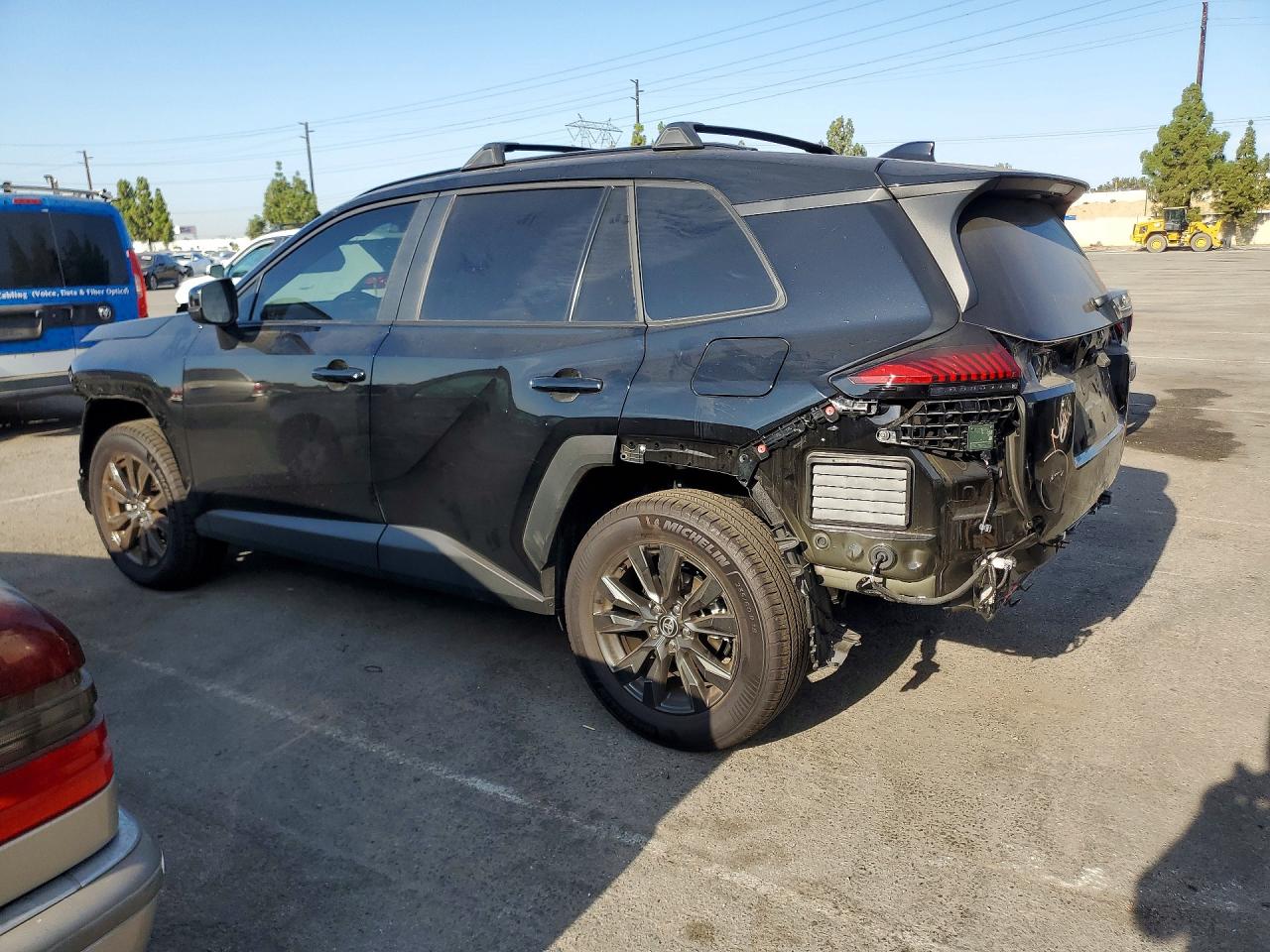 2026 TOYOTA RAV4 XLE PREMIUM — снимка 2