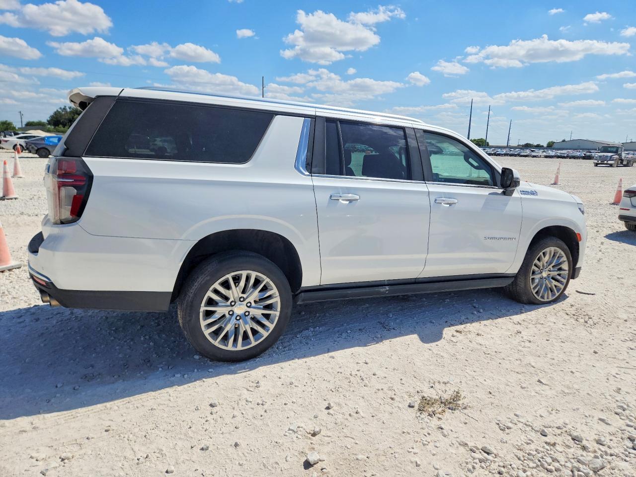 2024 CHEVROLET SUBURBAN K1500 HIGH COUNTRY — снимка 3