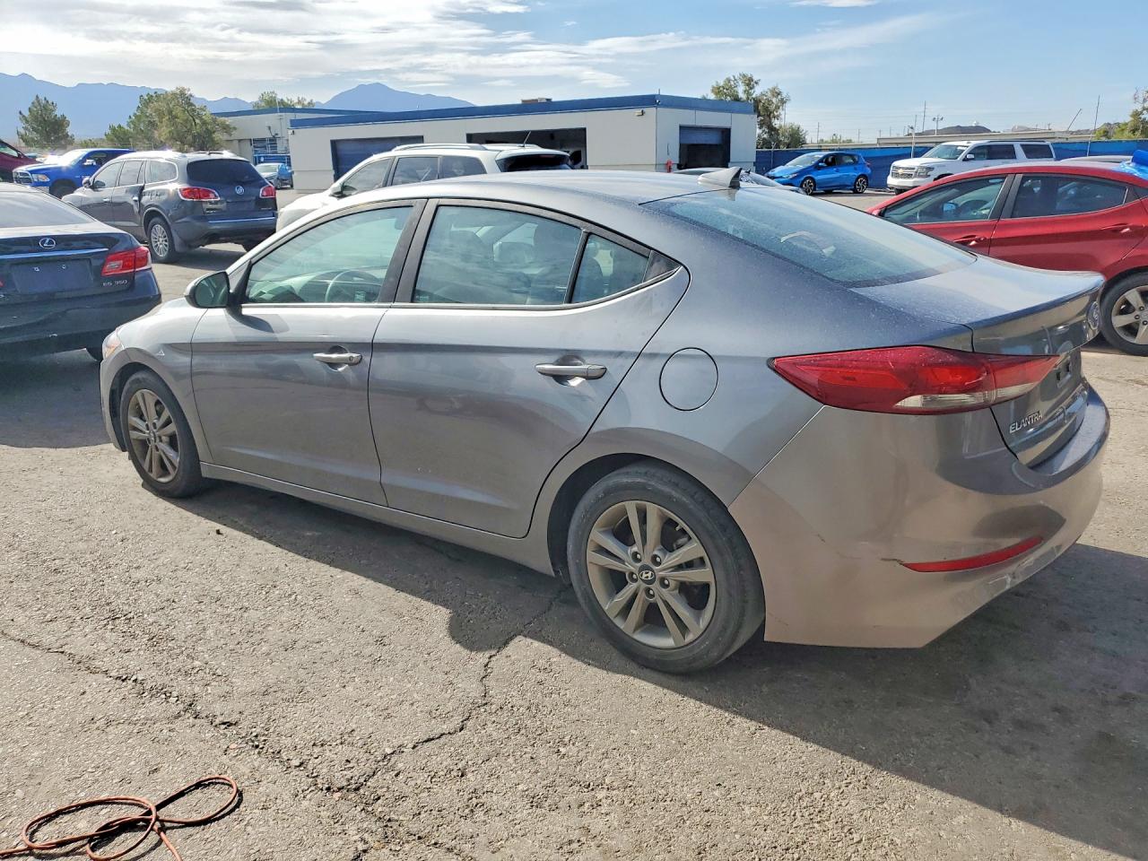 2018 HYUNDAI ELANTRA SEL — снимка 2