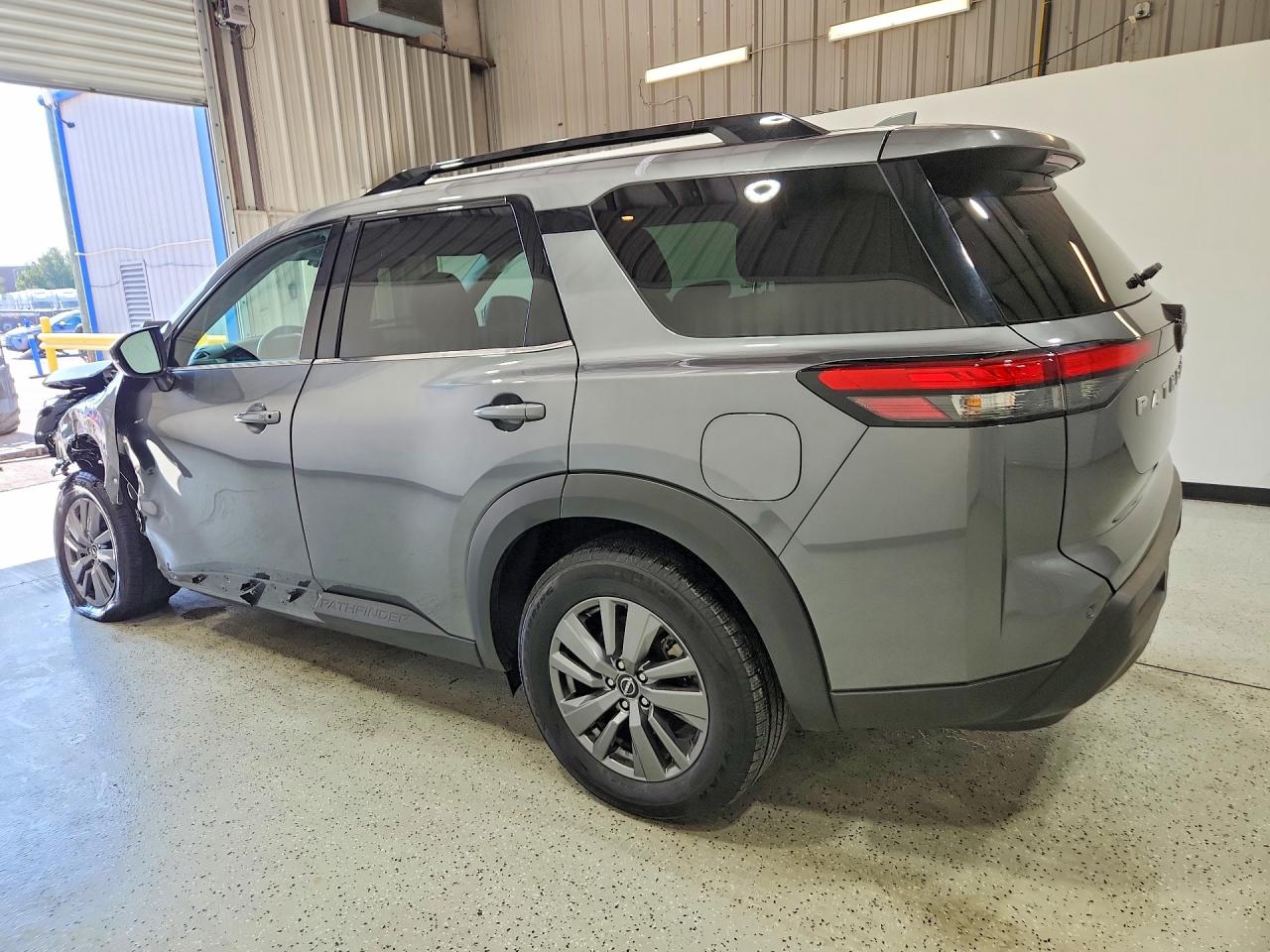 2025 NISSAN PATHFINDER SV — снимка 2
