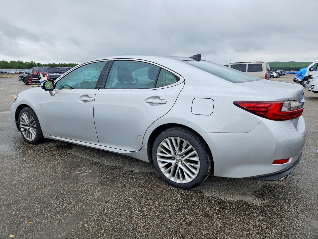 2016 LEXUS ES 350 — снимка 2