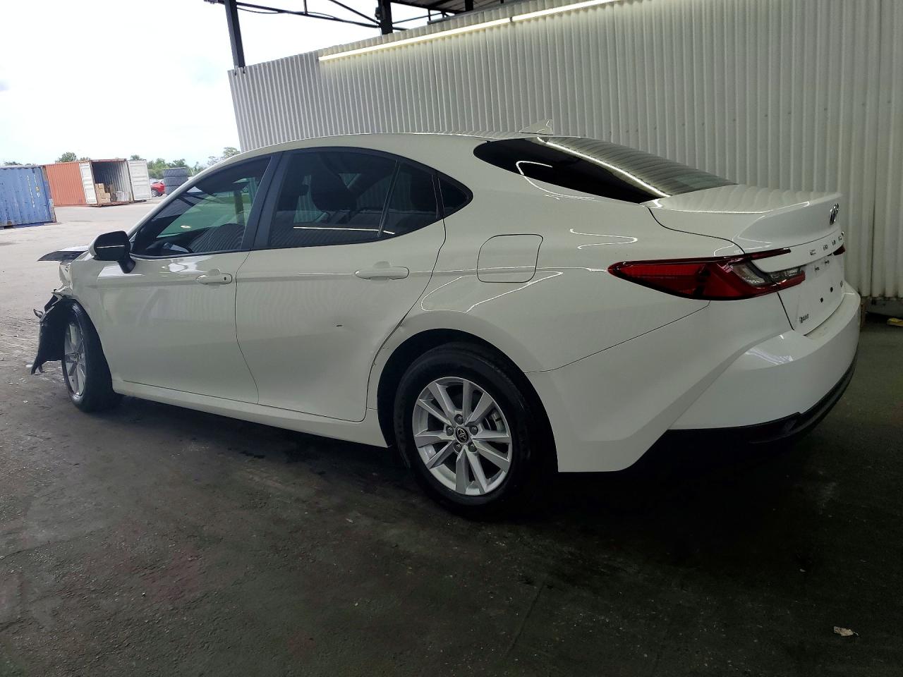 2025 TOYOTA CAMRY LE — снимка 2