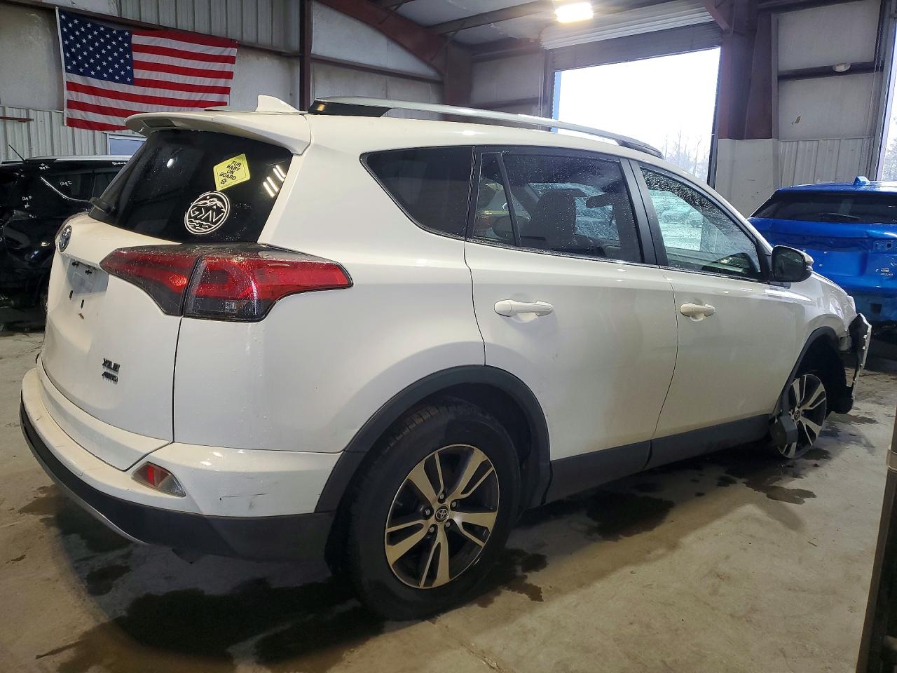 2017 TOYOTA RAV4 XLE — снимка 3