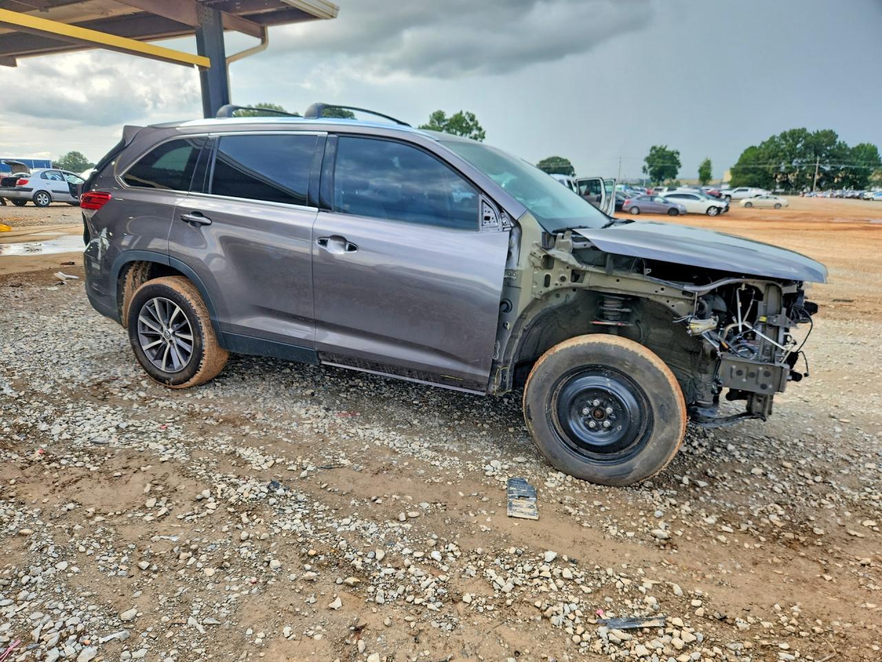 2019 TOYOTA HIGHLANDER XLE — снимка 4