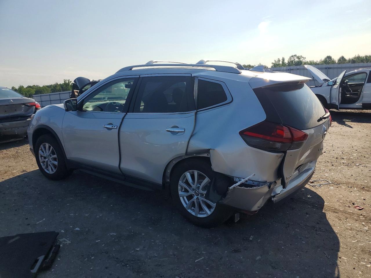 2018 NISSAN ROGUE SV — снимка 2