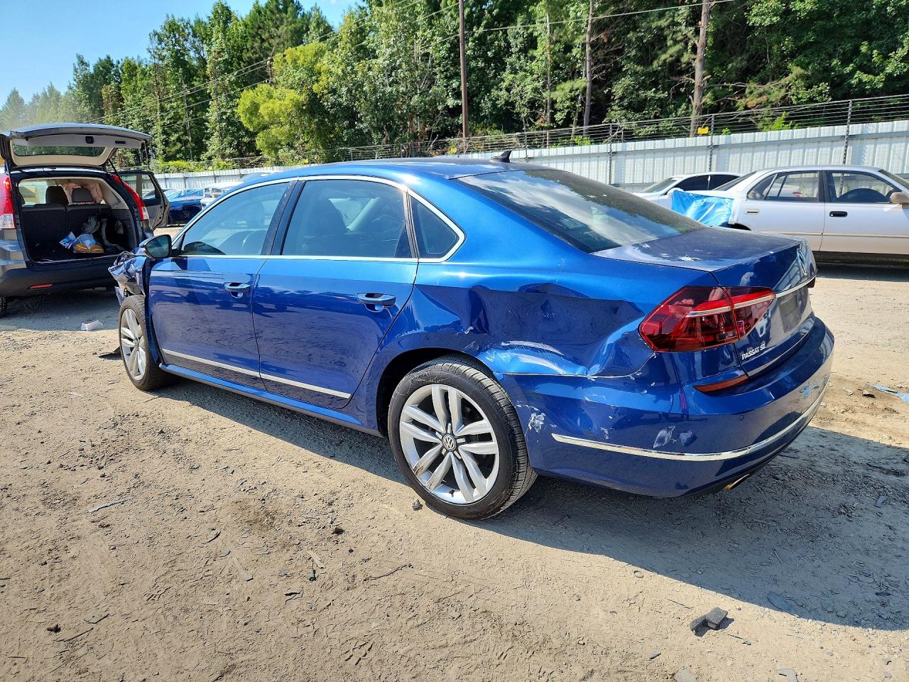 2017 VOLKSWAGEN PASSAT SE — снимка 2