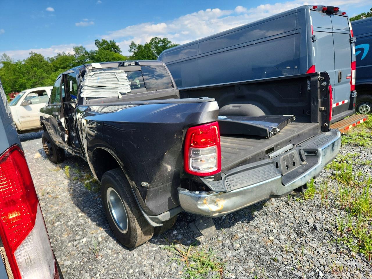 2024 RAM 3500 TRADESMAN — снимка 2
