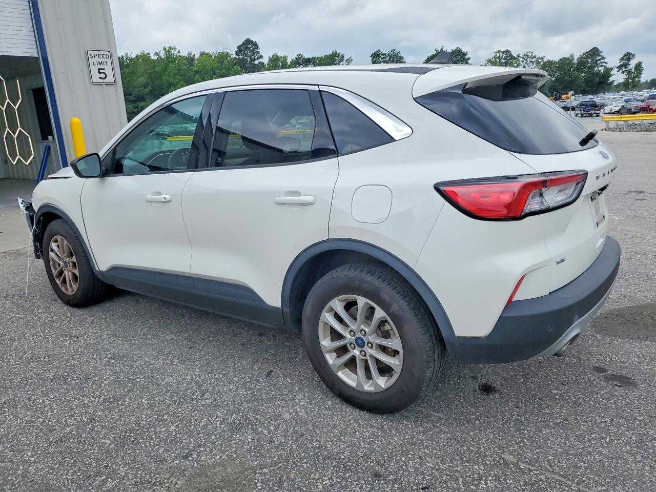 2022 FORD ESCAPE SE — снимка 2