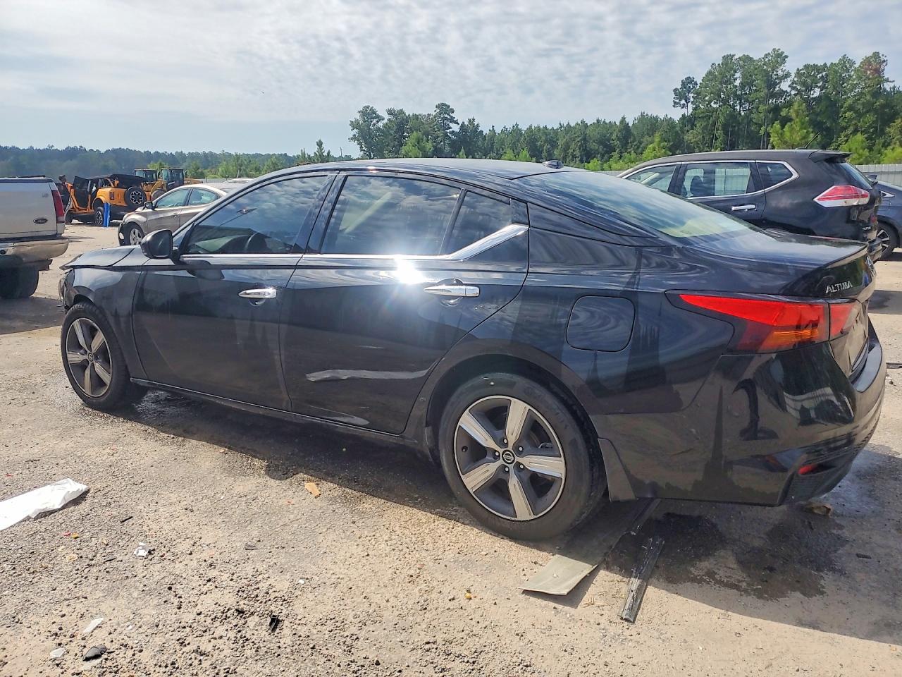 2019 NISSAN ALTIMA 2.5 SV — снимка 2