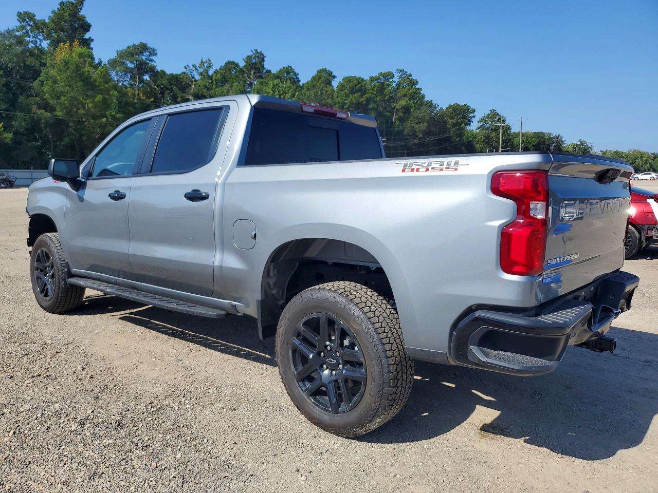 2026 CHEVROLET SILVERADO K1500 LT TRAIL BOSS — снимка 2