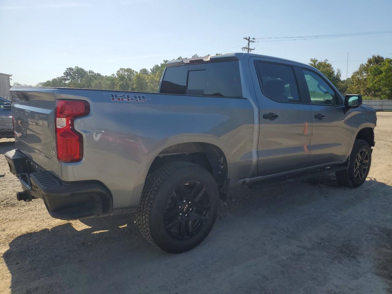 2026 CHEVROLET SILVERADO K1500 LT TRAIL BOSS — снимка 3