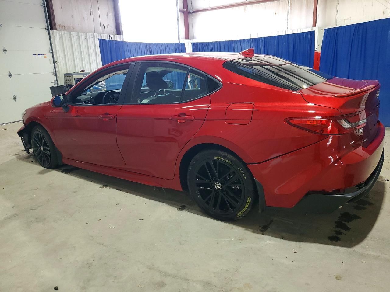 2025 TOYOTA CAMRY SE — снимка 2