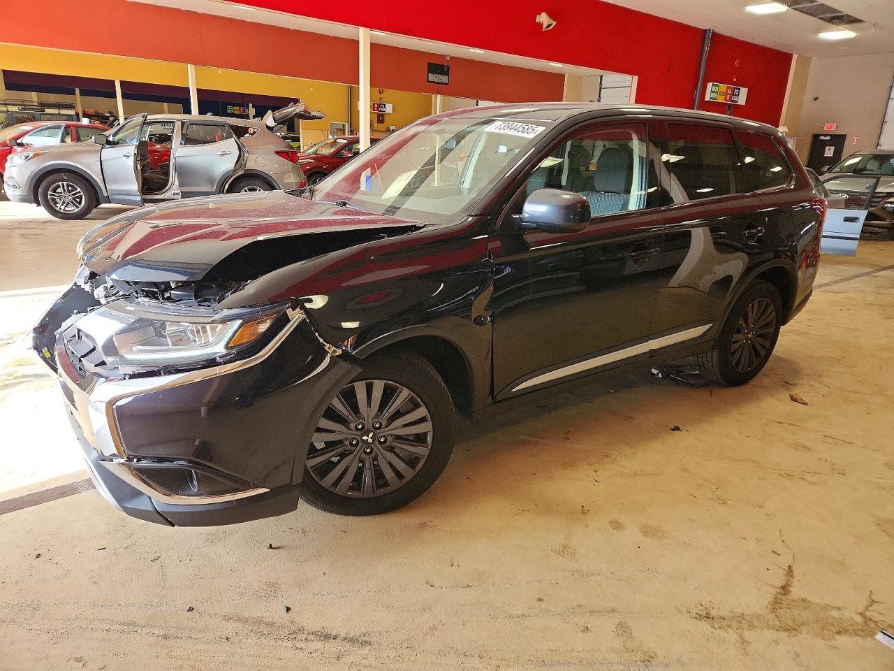 2019 MITSUBISHI OUTLANDER SE