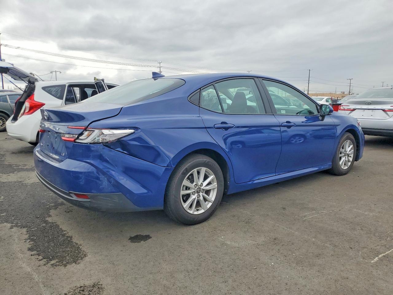2025 TOYOTA CAMRY LE — снимка 3