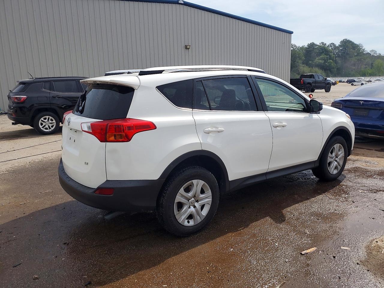 2015 TOYOTA RAV4 LE — снимка 3