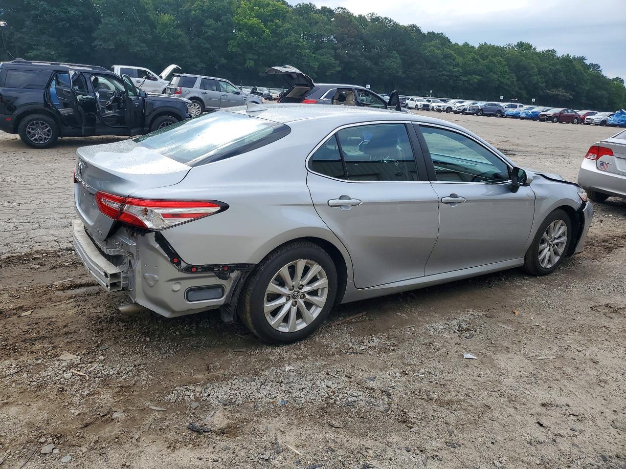 2020 TOYOTA CAMRY LE — снимка 3