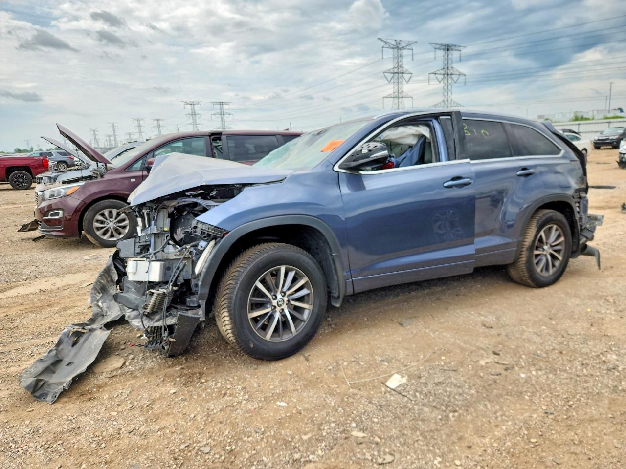 2018 TOYOTA HIGHLANDER XLE