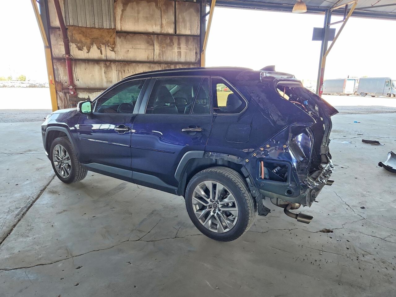 2023 TOYOTA RAV4 LIMITED — снимка 2