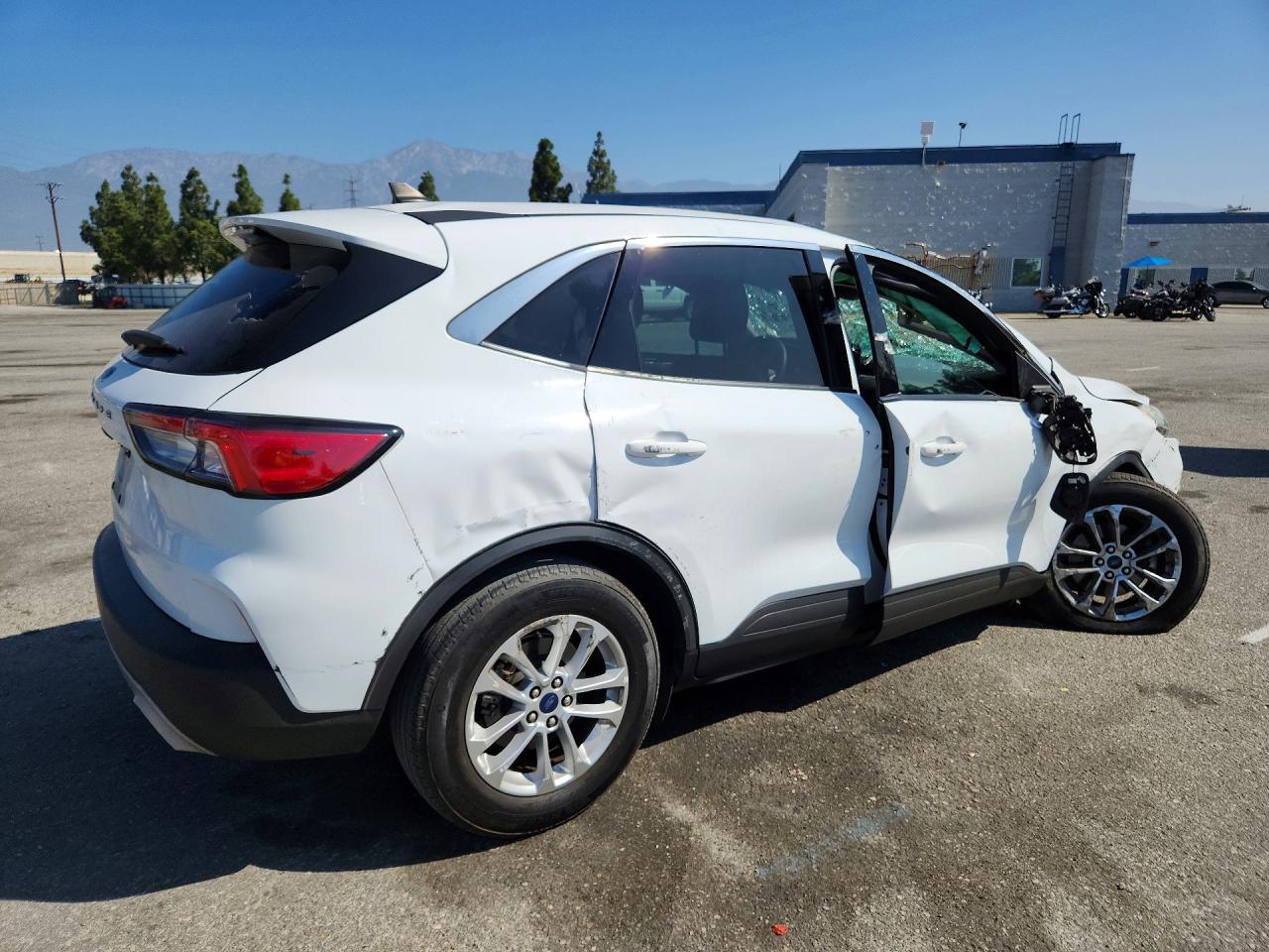 2022 FORD ESCAPE SE — снимка 3