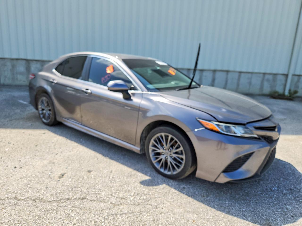 2020 TOYOTA CAMRY SE — снимка 4