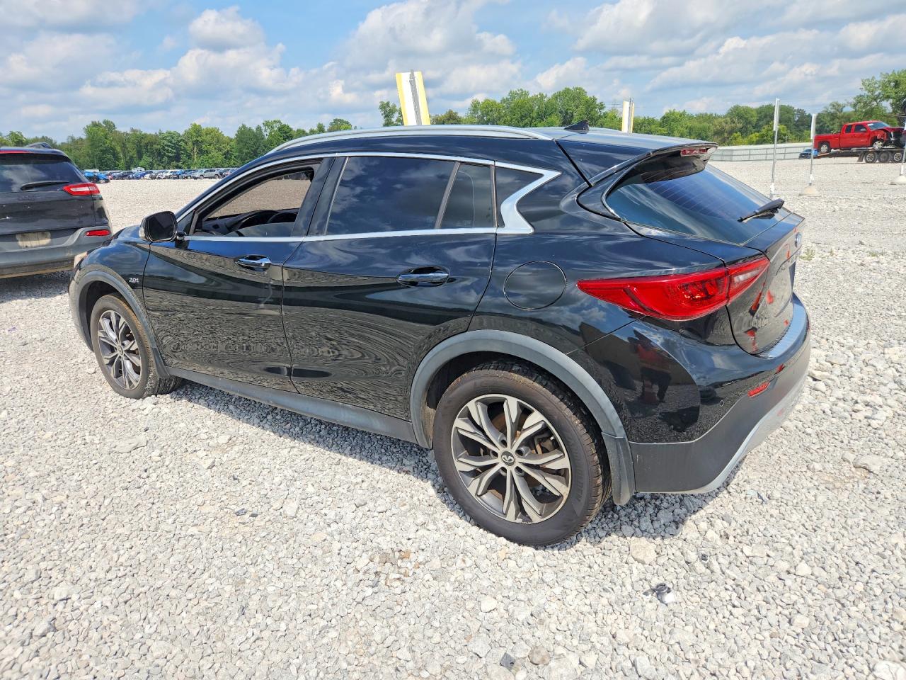 2017 INFINITI QX30 PREMIUM — снимка 2
