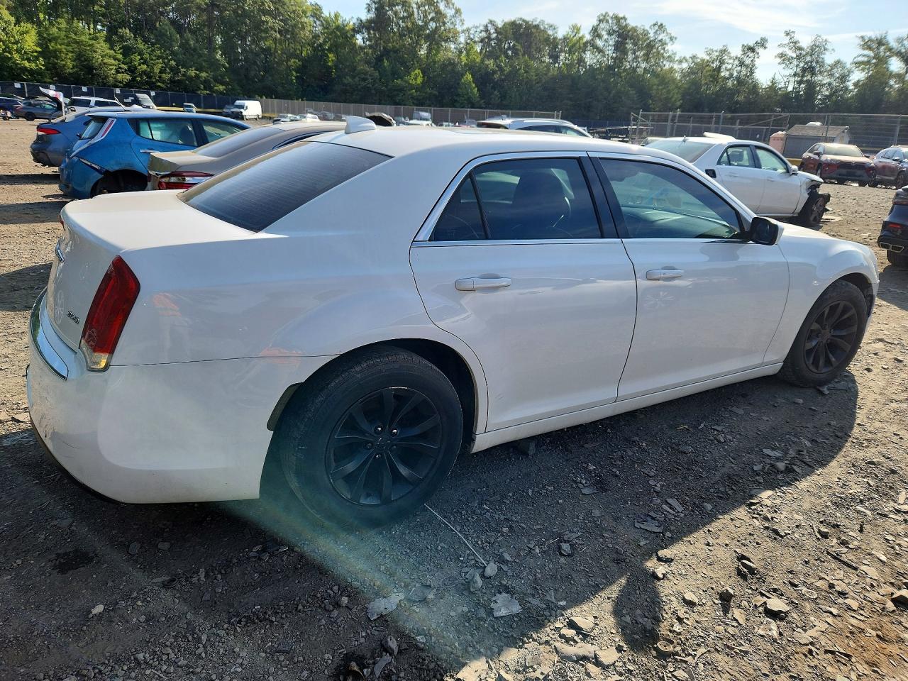 2016 CHRYSLER 300 LIMITED — снимка 3