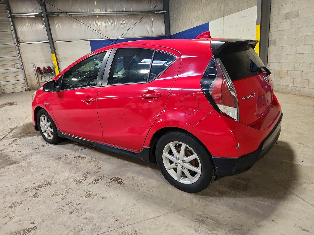 2017 TOYOTA PRIUS C ONE — снимка 2