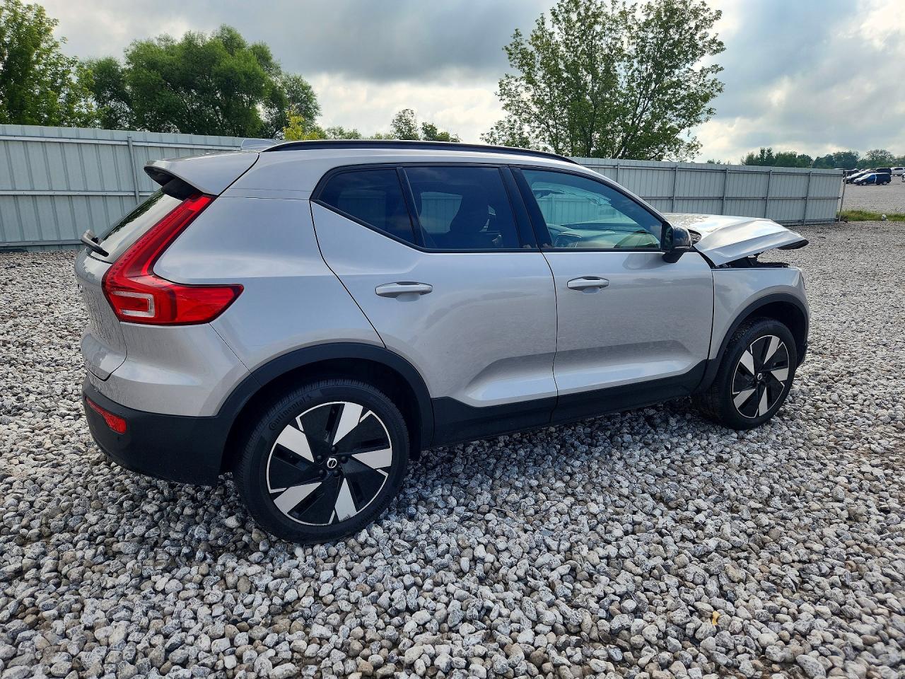 2025 VOLVO EX40 CORE — снимка 3