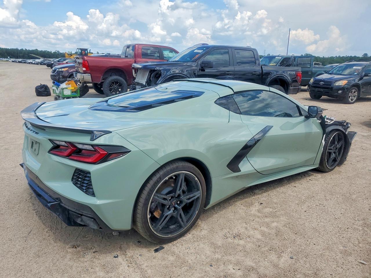 2024 CHEVROLET CORVETTE STINGRAY 2LT — снимка 3