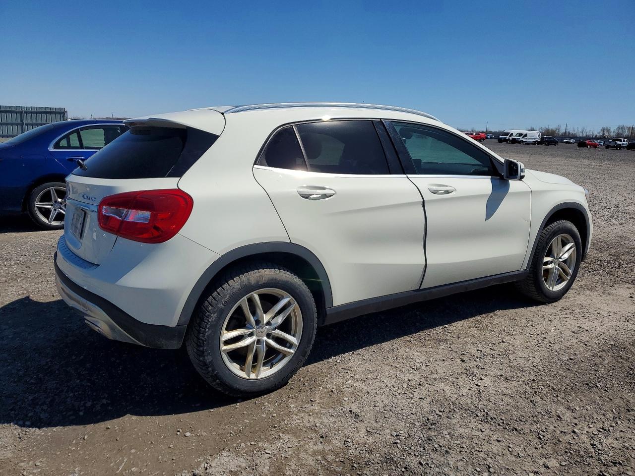 2017 MERCEDES-BENZ GLA 250 4MATIC — снимка 3