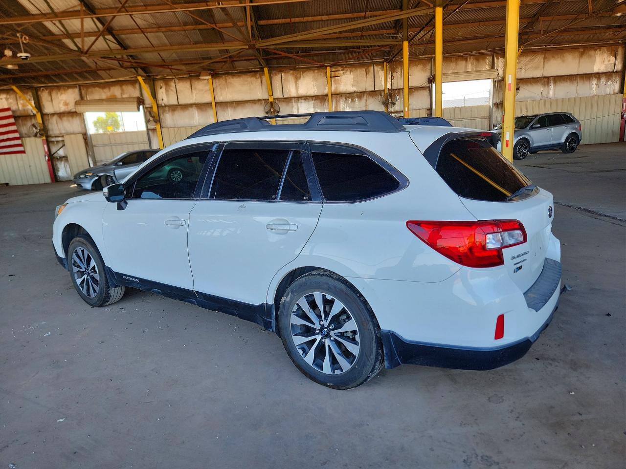 2015 SUBARU OUTBACK 2.5I LIMITED — снимка 2