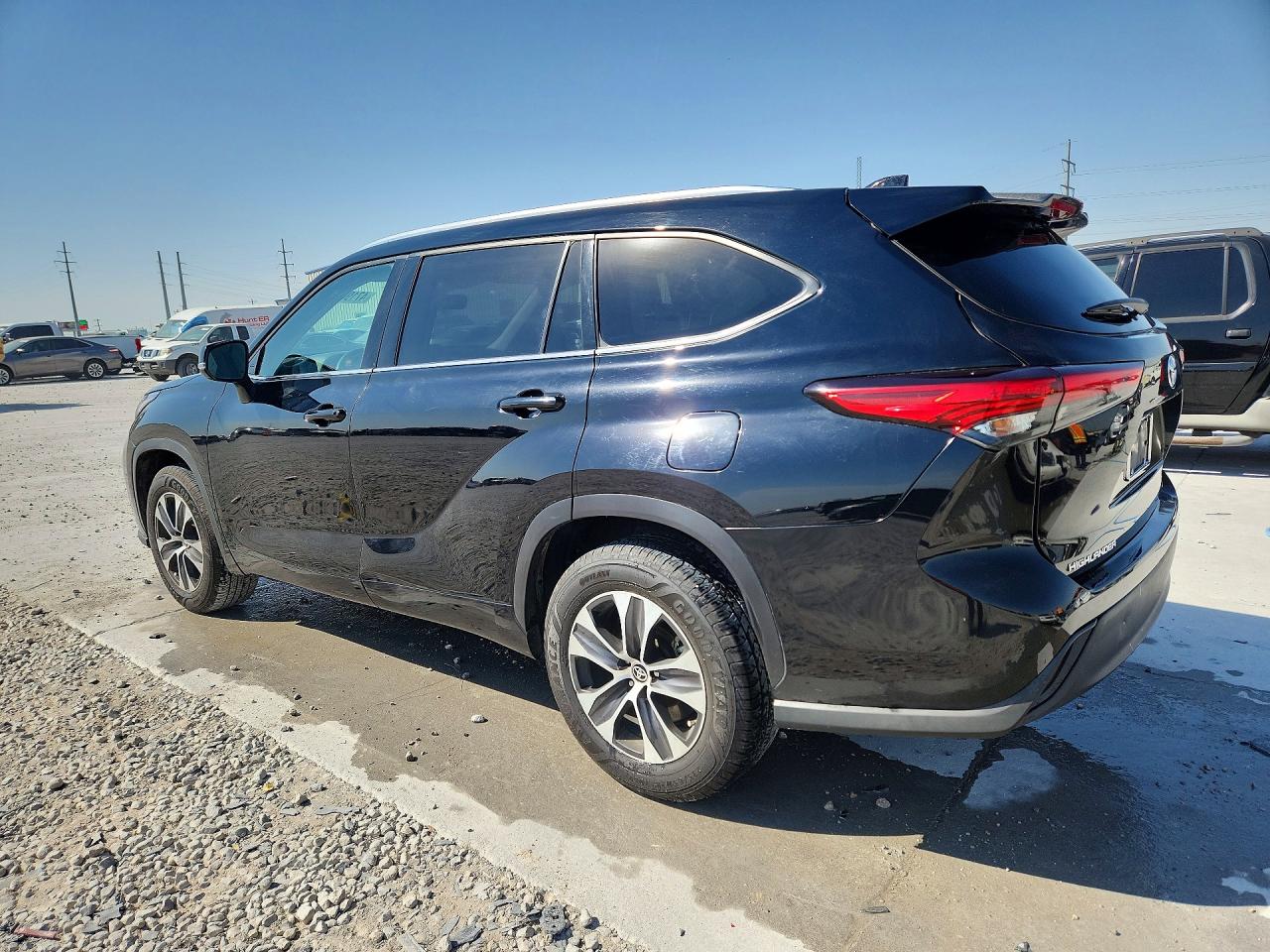 2020 TOYOTA HIGHLANDER XLE — снимка 2