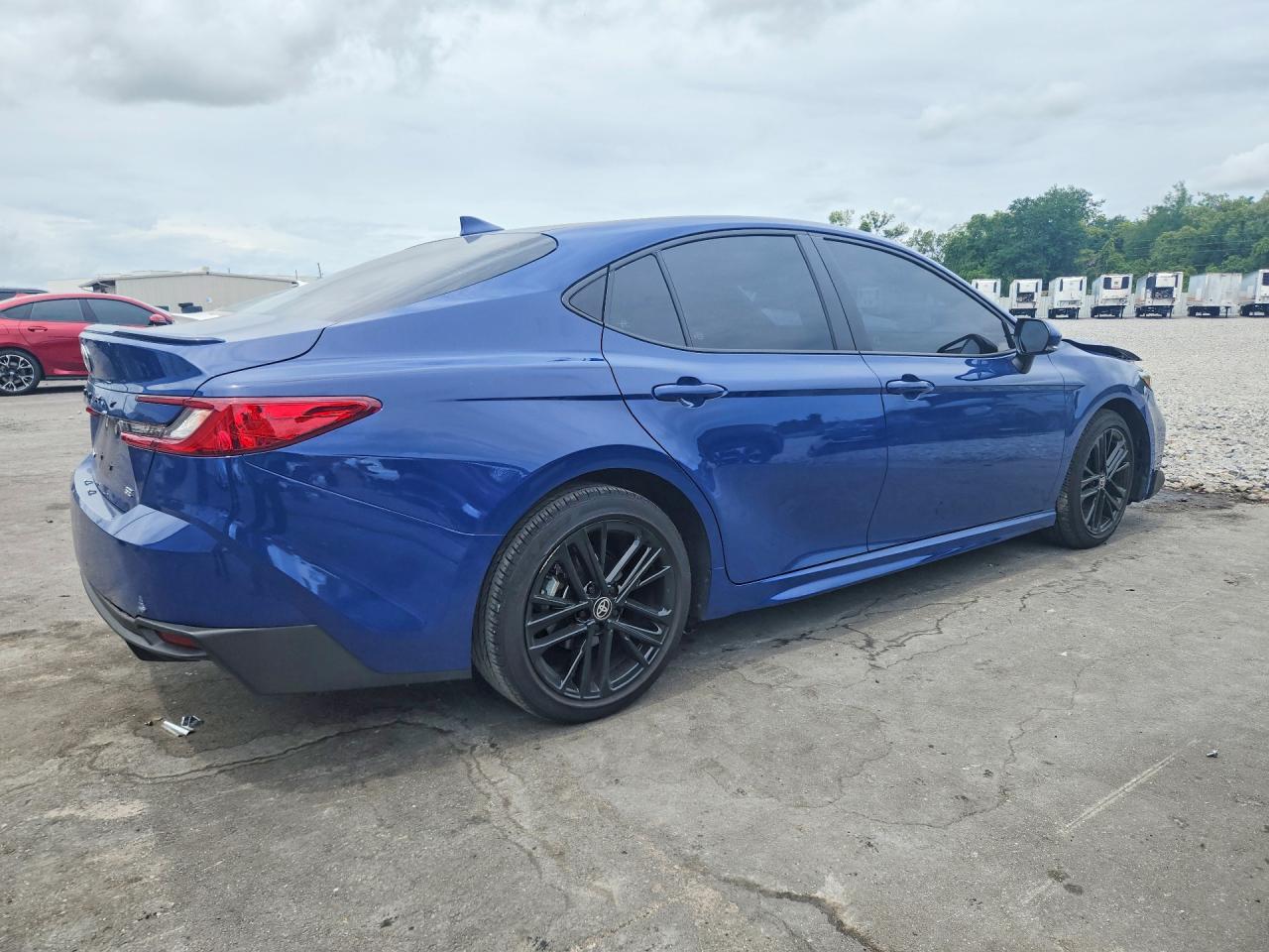 2026 TOYOTA CAMRY SE — снимка 3