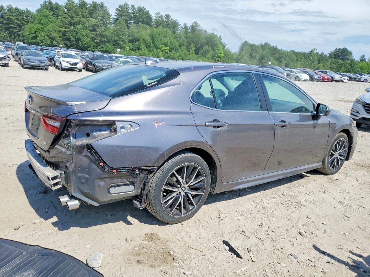 2021 TOYOTA CAMRY SE — снимка 3