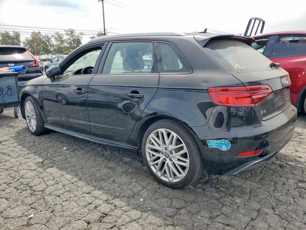2018 AUDI A3 E-TRON PREMIUM — снимка 2