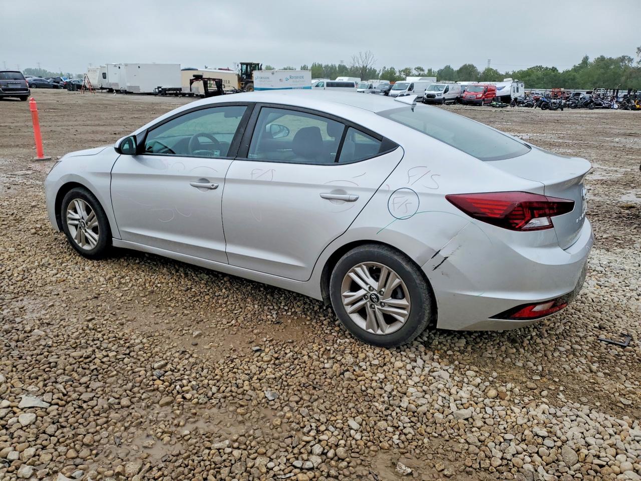 2019 HYUNDAI ELANTRA SEL — снимка 2