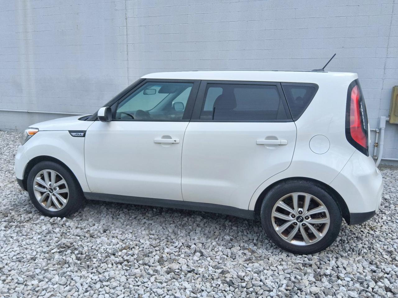 2019 KIA SOUL + — снимка 2
