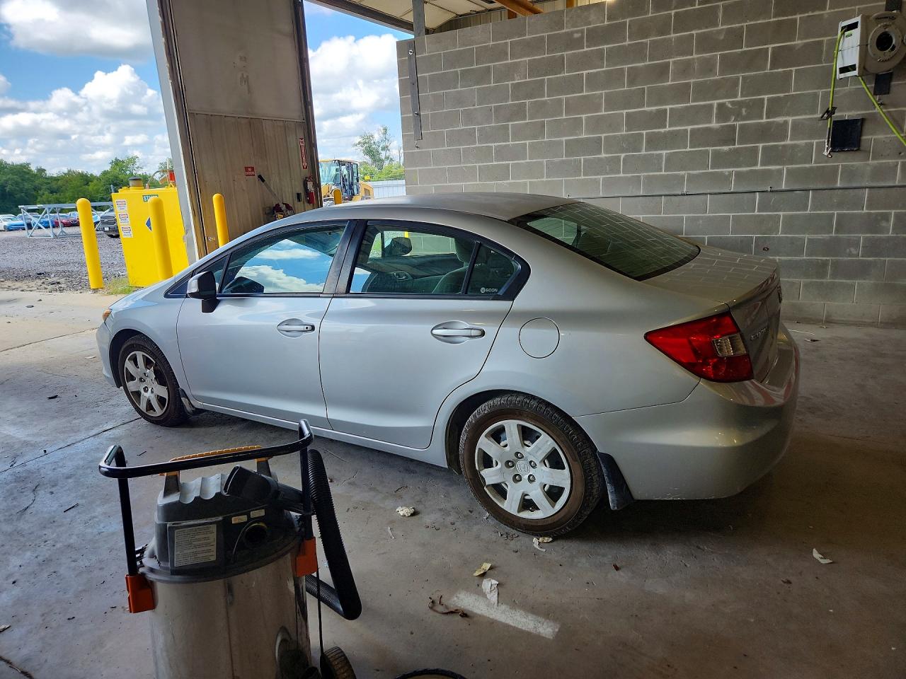 2027 HONDA CIVIC LX — снимка 2