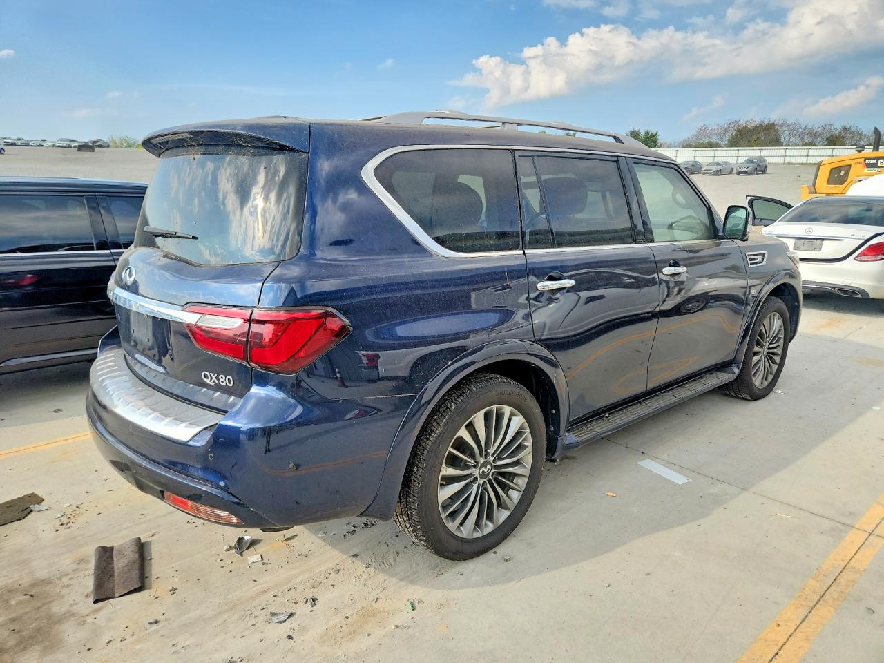 2019 INFINITI QX80 LUXE — снимка 3