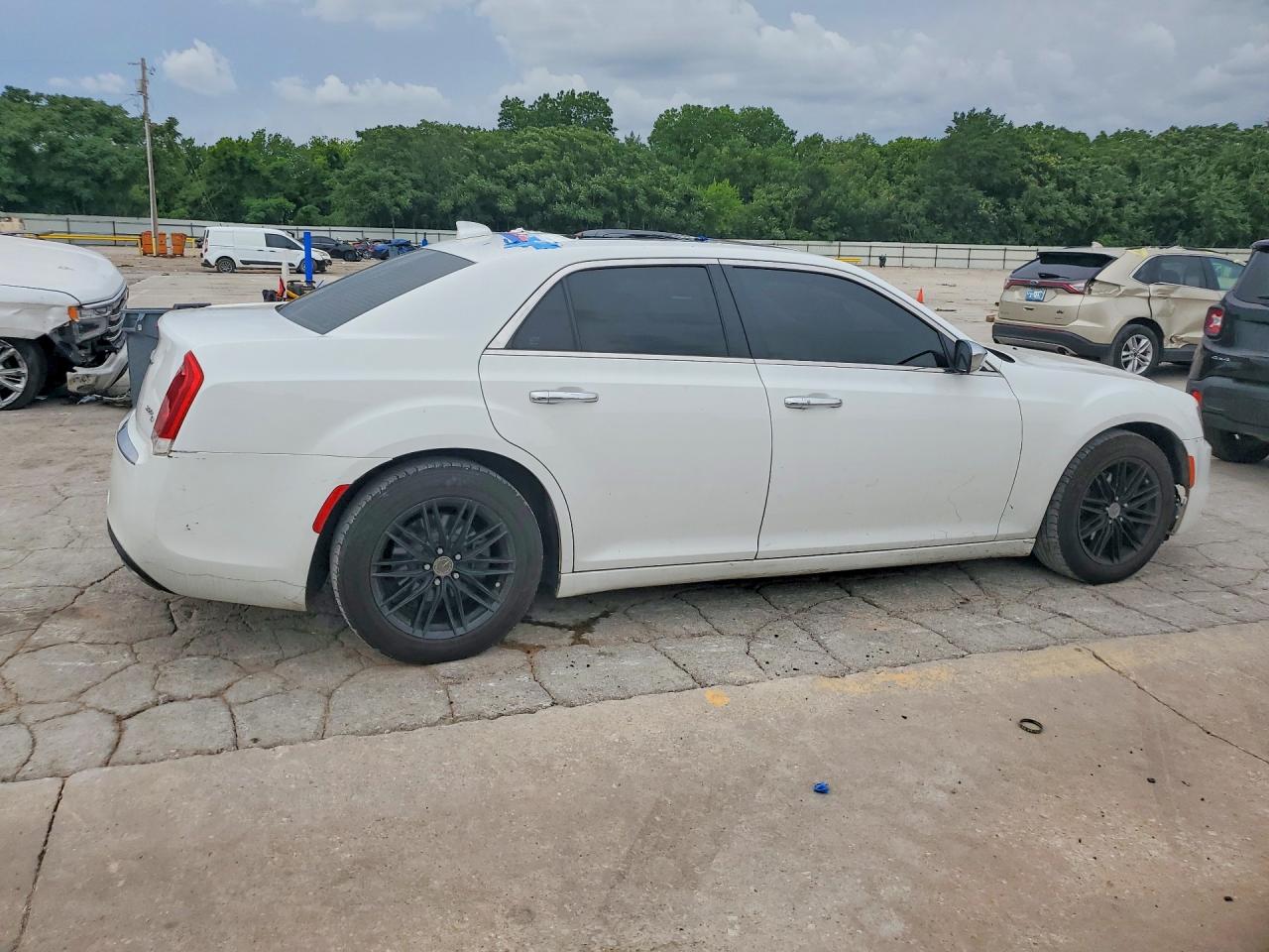 2016 CHRYSLER 300C — снимка 3