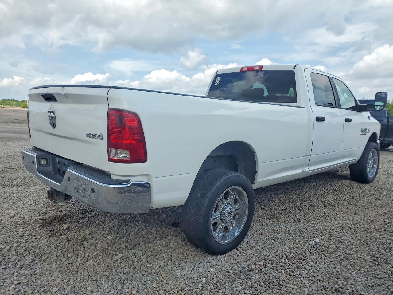 2018 RAM 3500 ST — снимка 3