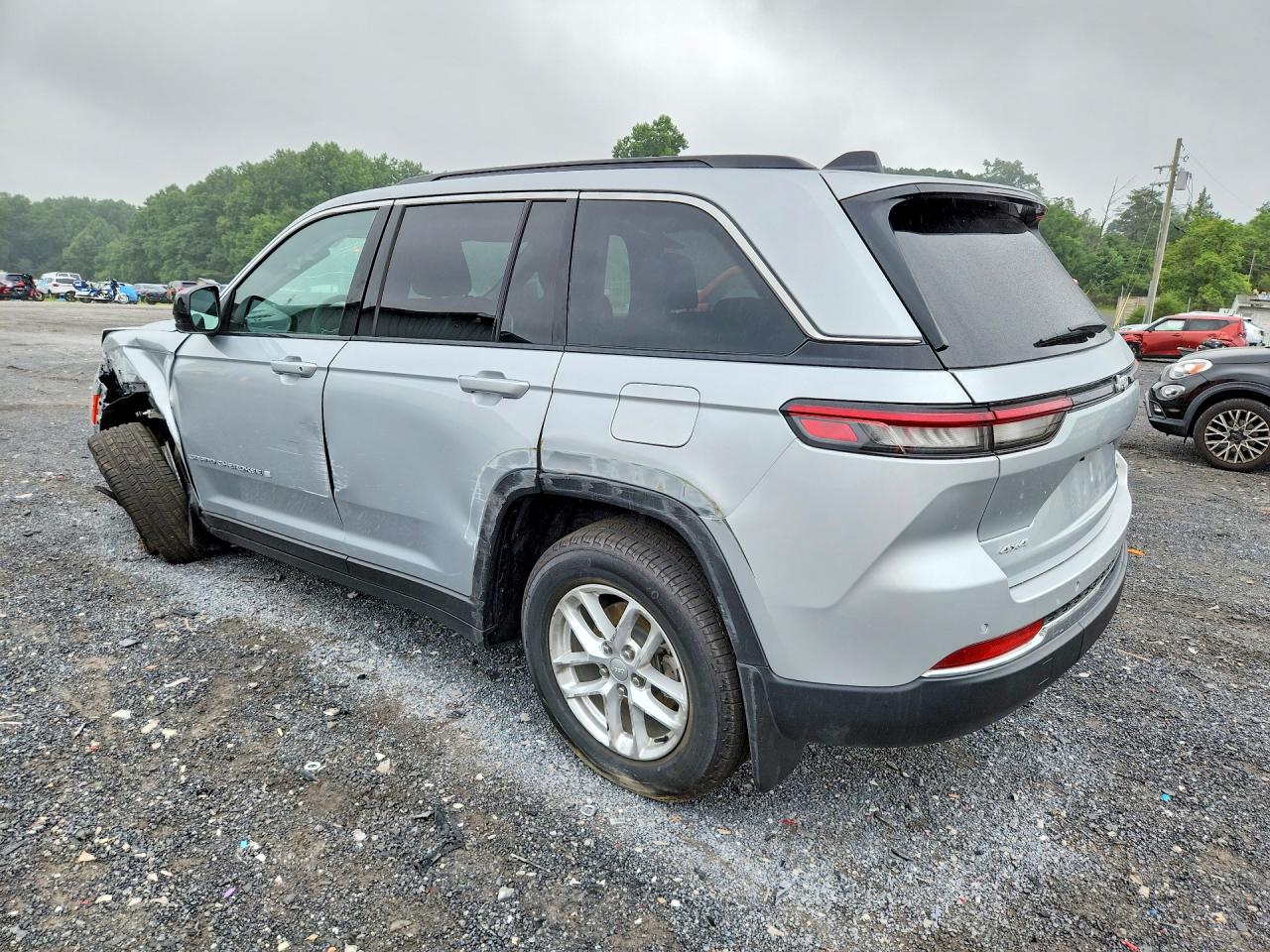 2025 JEEP GRAND CHEROKEE LAREDO — снимка 2