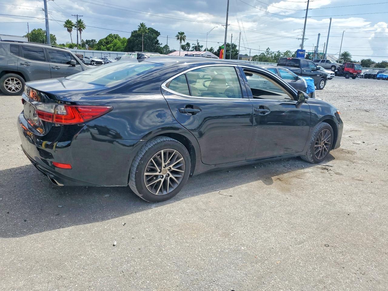 2016 LEXUS ES 350 — снимка 3