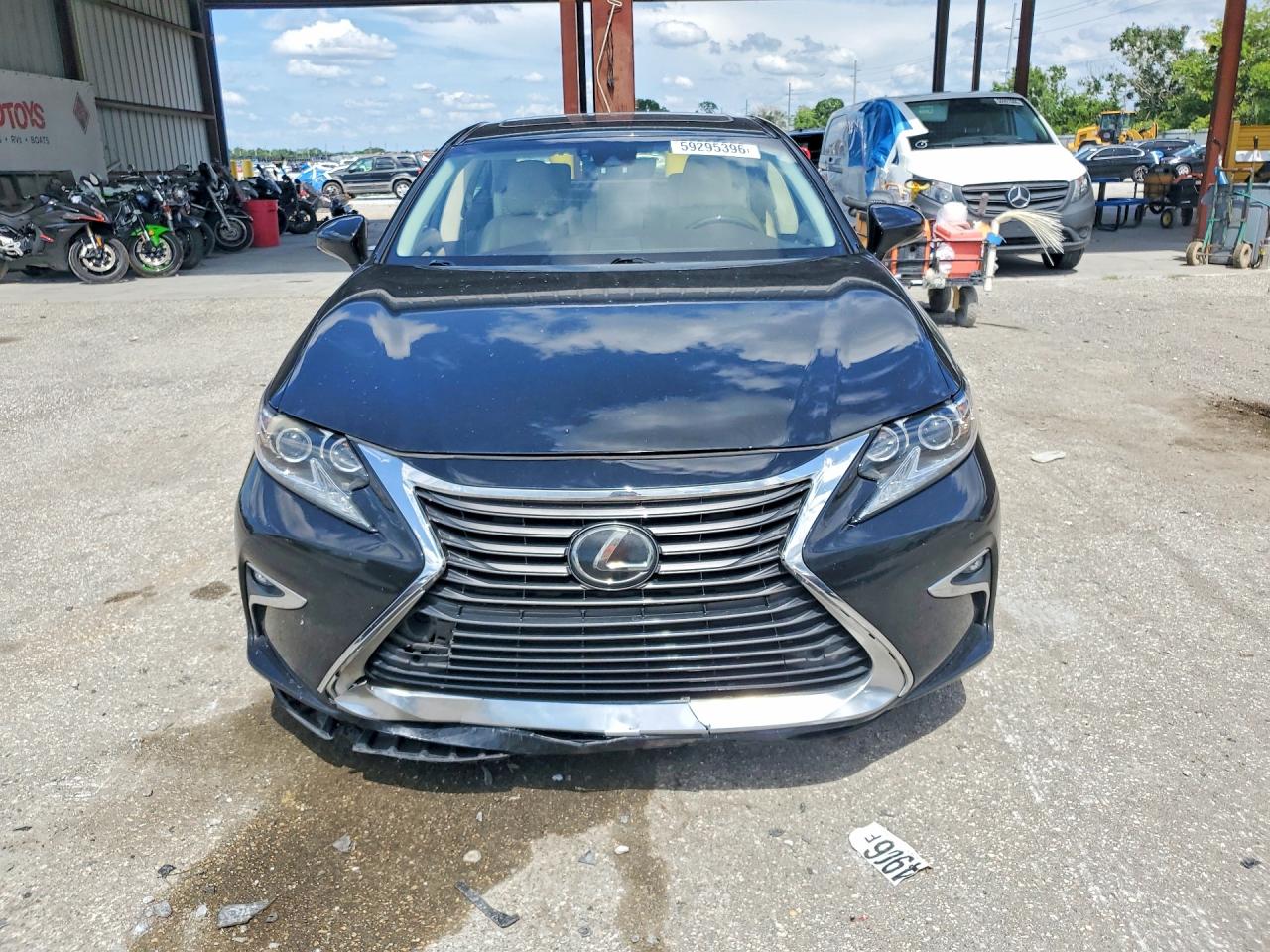 2016 LEXUS ES 350 — снимка 5