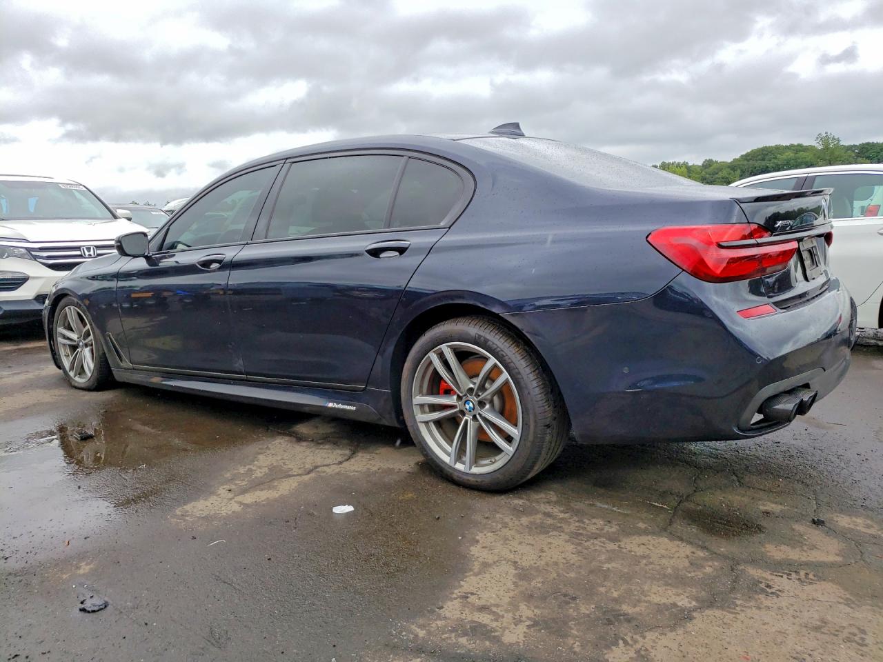 2016 BMW 750 XI — снимка 2