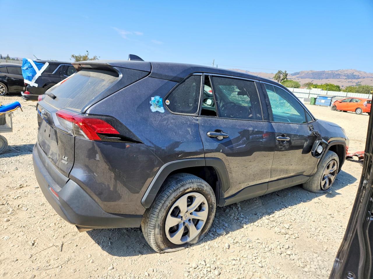 2023 TOYOTA RAV4 LE — снимка 3